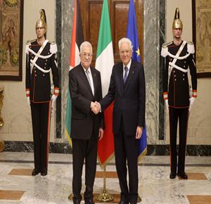 الرئيس محمود عباس  أثناء  لقائه  الرئيس الإيطالي سيرجيو ماتاريلا  