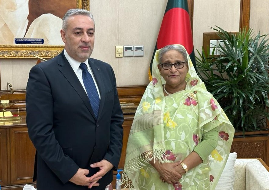 رئيسة وزراء جمهورية بنغلادش الشيخة حسينة ومساعد وزير الخارجية للتعاون الدولي، مدير عام الوكالة الفلسطينية للتعاون الدولي "بيكا" السفير عماد الزهيري